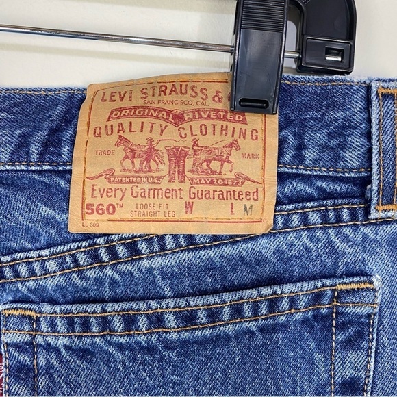 Levi's 560 Loose Fit Straight Leg Medium Wash Denim Jeans - Picture 4 of 6